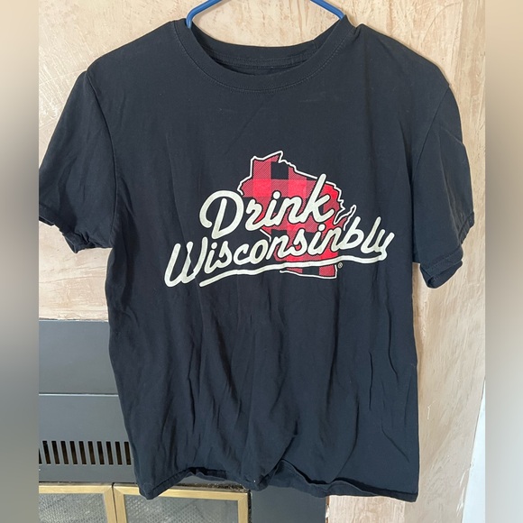 Other - Drink Wisconsinbly Graphic T-Shirt Black Size M